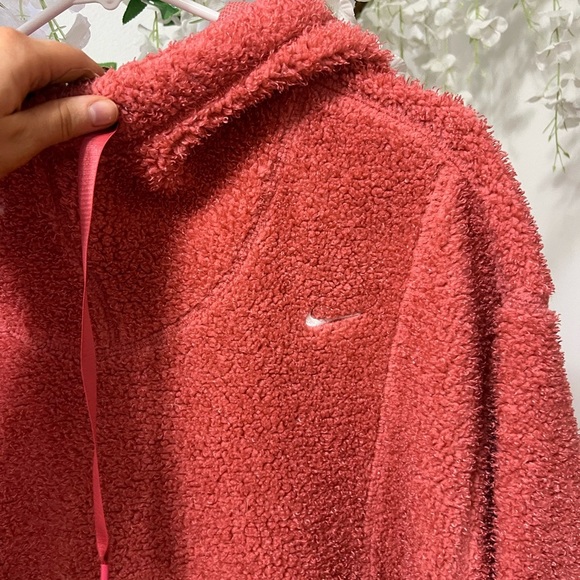 Nike Pink Oversized Hoodie with Relaxed Fit - Picture 4 of 9